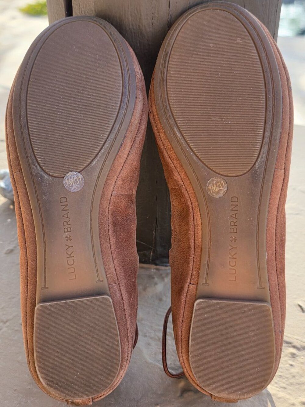 Lucky Brand Suede Leather Ballet Style Flat Shoes* Like New* Size 7 - Picture 4 of 5